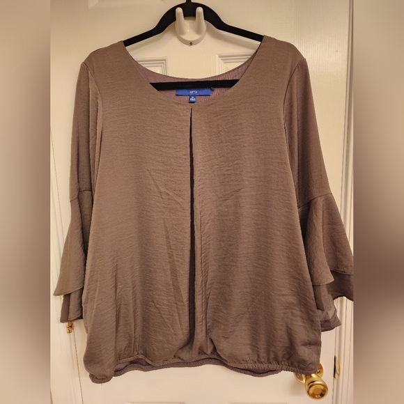 Apt. 9 Bell Sleeve Banded Bottom Top XL - Picture 7 of 11